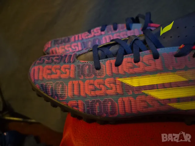 Adidas Messi-оригинални стоножки-номер 45.5-46, снимка 2 - Маратонки - 55679197