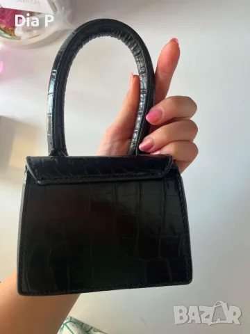 Jacquemus чанта , снимка 3 - Чанти - 55421483