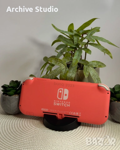 Nintendo Switch Lite Coral + 256GB SD карта! КАТО НОВ!, снимка 2 - Nintendo конзоли - 54508564