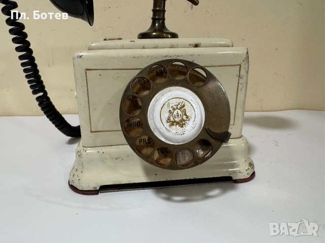 Стар метален телефон, снимка 2 - Антикварни и старинни предмети - 54143910