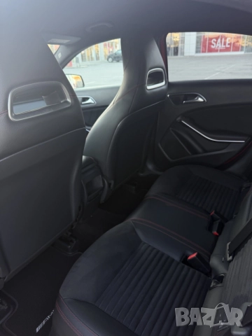 Mercedes-Benz A250 AMG 4MATIC, снимка 10 - Автомобили и джипове - 55341377
