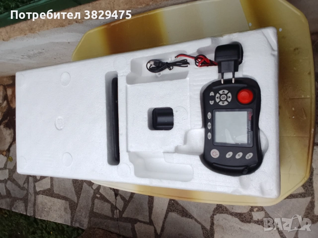Продавам нова лодка за захранка+сонар.Цена 250евро., снимка 2 - Стръв и захранки - 54986919