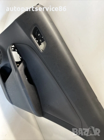 Панел на врата задна дясна черен за Toyota Prius 1.8 Hybrid (2018) 67787-X1B13, снимка 2 - Части - 54361925