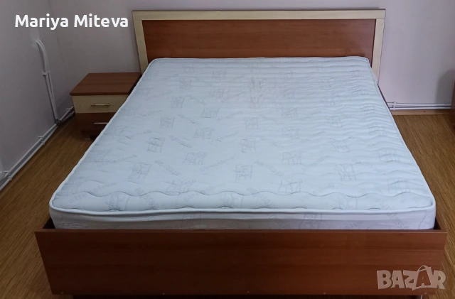 Продавам спалня , снимка 2 - Спални и легла - 54202438