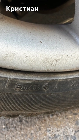 Продавам гуми 235/45/18, снимка 3 - Гуми и джанти - 54490343
