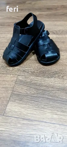 Сандали на ZARA , снимка 4 - Детски сандали и чехли - 55343119
