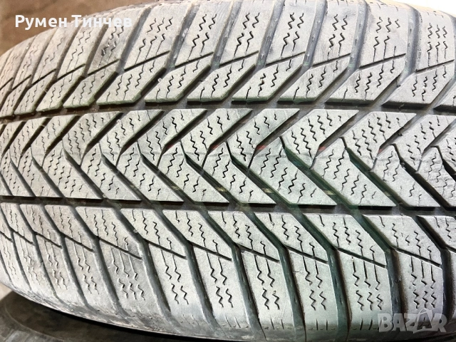 2бр зимни гуми 215-65-16, снимка 2 - Гуми и джанти - 54238473