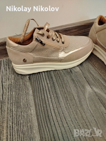 дамски якета и маратонки НОВИ, снимка 17 - Якета - 54015599