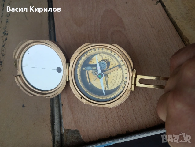 Месингов Компас , снимка 2 - Антикварни и старинни предмети - 55125671