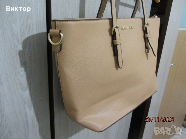 Дамска чанта Michael Kors, снимка 5 - Чанти - 55202214