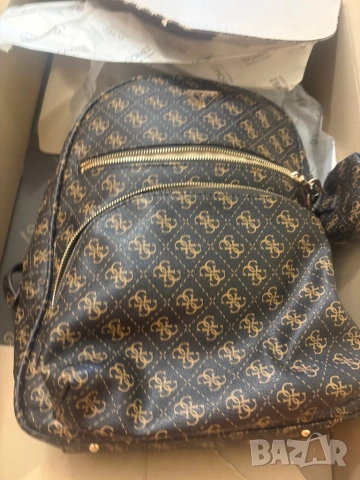 Раница Guess, снимка 6 - Раници - 54541666