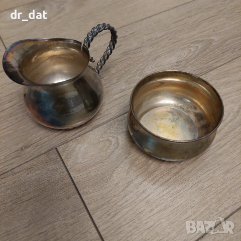 Посребрен английски сет от две канички с поднос, снимка 8 - Антикварни и старинни предмети - 54010925