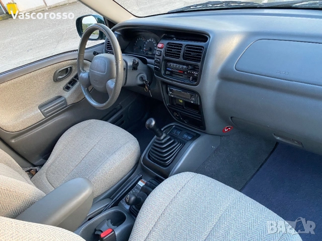 Suzuki grand vitara 4x4 2.0 i , снимка 9 - Автомобили и джипове - 54461074