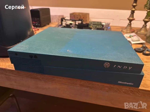 Ретро компютър Silicon Graphics Indy