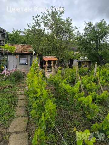 Продавам Вила - ,,Под Манастира", снимка 2 - Вили - 54945735