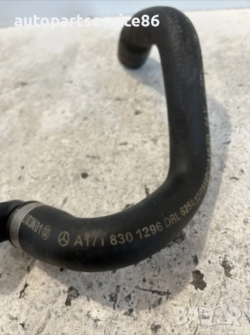 Маркуч за вода 2.0K за Mercedes SLK R171 (2005) A1718301296, снимка 2 - Части - 54122003