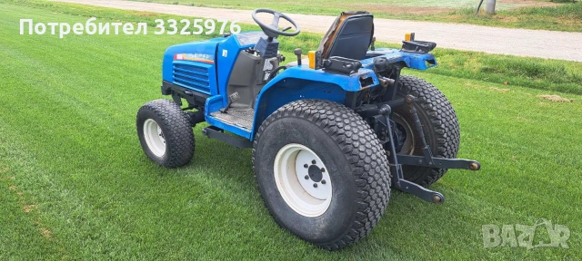 Трактор Iseki 325 с мощност 25 конски сили, оборудван с гуми за трева. , снимка 3 - Селскостопанска техника - 55190945