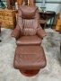 Relax кресло с отоманка от естествена кожа в отлично състояние , снимка 1