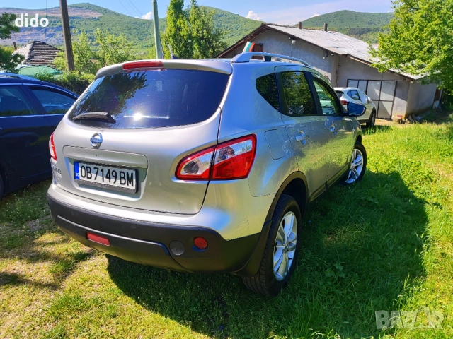 Nissan Quashqai 2.0, снимка 10 - Автомобили и джипове - 54503797