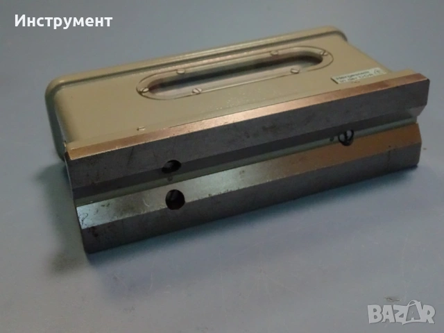 Нивелир машинен Carl Zeis Jena DDR precicion mashine level 0.01 mm/m, снимка 8 - Други инструменти - 54855258