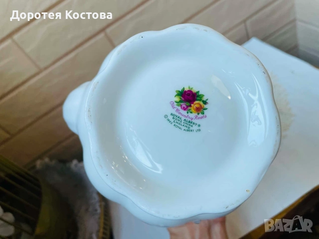 Прекрасен чайник Royal Albert от Англия , снимка 11 - Антикварни и старинни предмети - 55227596