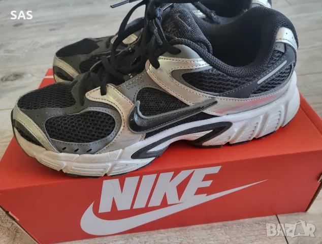 Маратонки Nike Размер по етикет 41-42, снимка 4 - Маратонки - 55522360