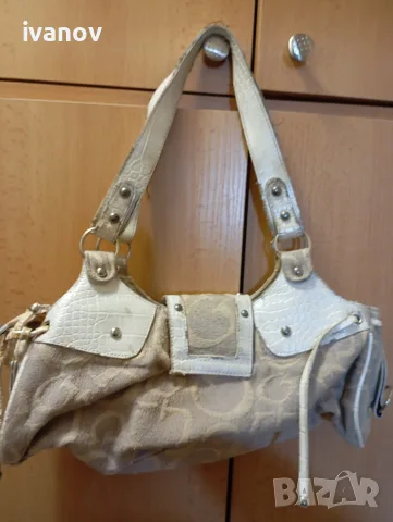 Guess дамска чанта , снимка 3 - Чанти - 55612490