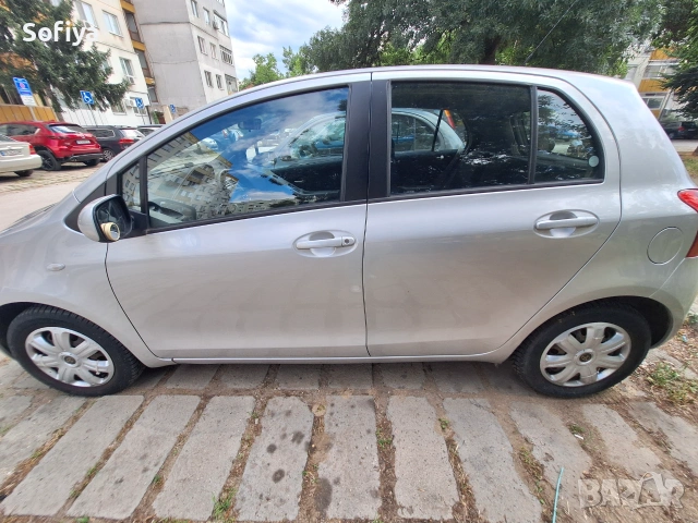 Toyota Yaris 1.3, снимка 7 - Автомобили и джипове - 54772409