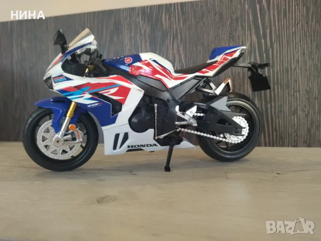 Метален мотор Honda CBR1000RR-R Fireblade SP !!!, снимка 3 - Колекции - 55465588