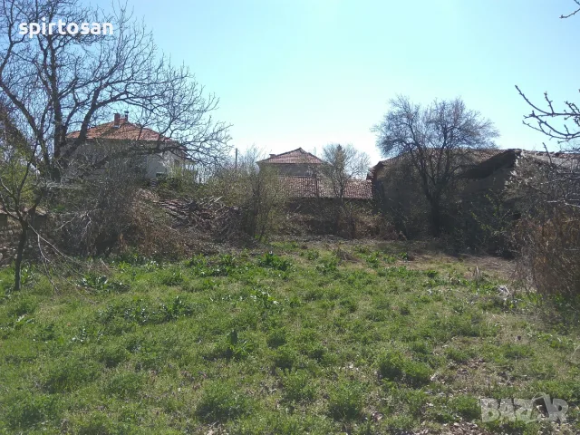 Дворно място 805 кв.м. с вписани сгради в кадастъра, снимка 4 - Парцели - 55373015