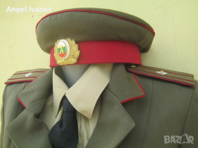 Дамска военна униформа от 90 те години, снимка 10 - Антикварни и старинни предмети - 54590989