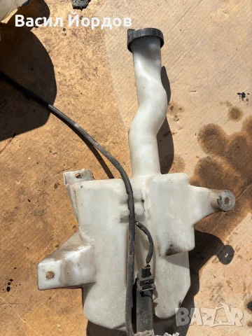 Казанче Чистачки за Форд Мондео 3 / 1S71-17618-AB / Казанче за Чистачки Ford Mondeo, снимка 2 - Части - 55609007