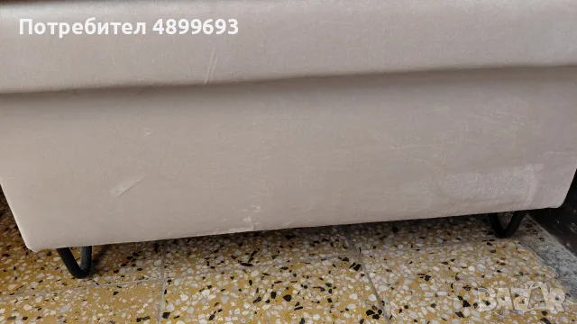 Продавам 2 големи табуретки , снимка 2 - Дивани и мека мебел - 55435606