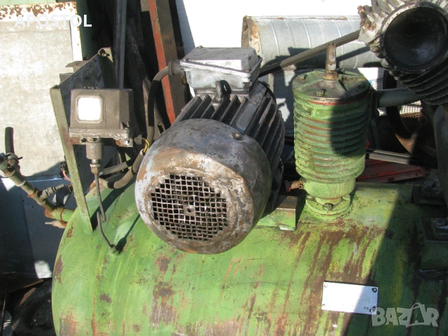 трифазен компресор за въздух УК-25  400л , снимка 2 - Компресори - 54662738
