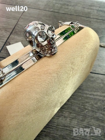 Златиста парти чанта