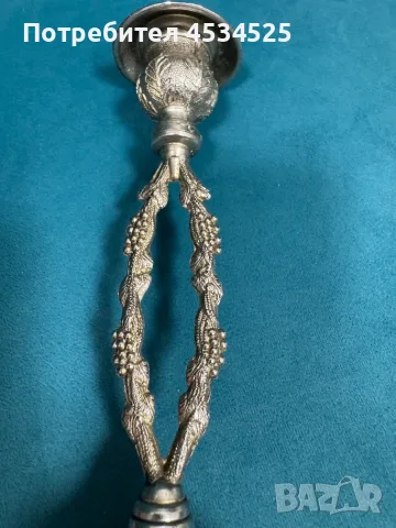 Елегантен посребрен свещник „Grape Vine“ – Англия, ок. 1920–1950 г., снимка 2 - Антикварни и старинни предмети - 55586513