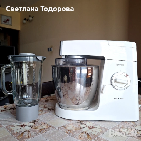 Планетарен миксер Kenwood KM630 900W, снимка 3 - Миксери - 54396163