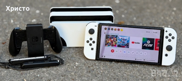 Игрова конзола Nintendo Switch OLED  + игра Mario Kart 8 Deluxe + 64GB карта  , снимка 4 - Nintendo конзоли - 54797939