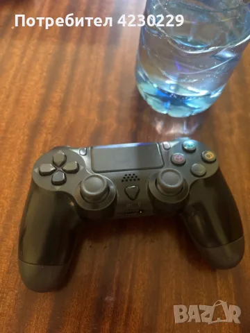     PS4 в отлично състояние + 2 джойстика, снимка 2 - PlayStation конзоли - 55446043