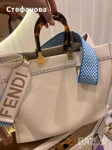 Чанта Fendi Tote bag, снимка 3 - Чанти - 54494640
