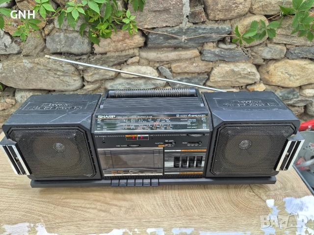 Радиокасетофон Sharp GF-329Z(BK), снимка 2 - Радиокасетофони, транзистори - 55191059