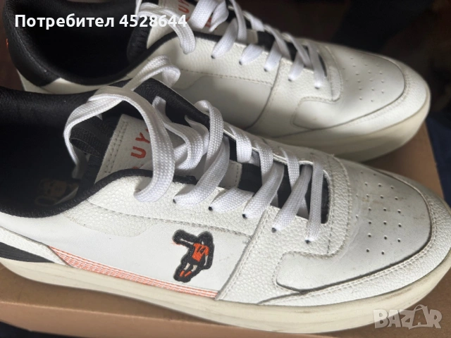 Продавам Cruyff Endorsed Tennis sneakers in a white colorway with orange and black accents, снимка 4 - Маратонки - 54396674