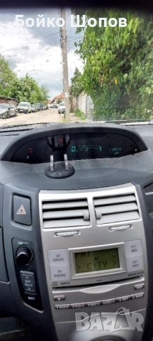 Toyota Yaris 1.0, снимка 5 - Автомобили и джипове - 54669451