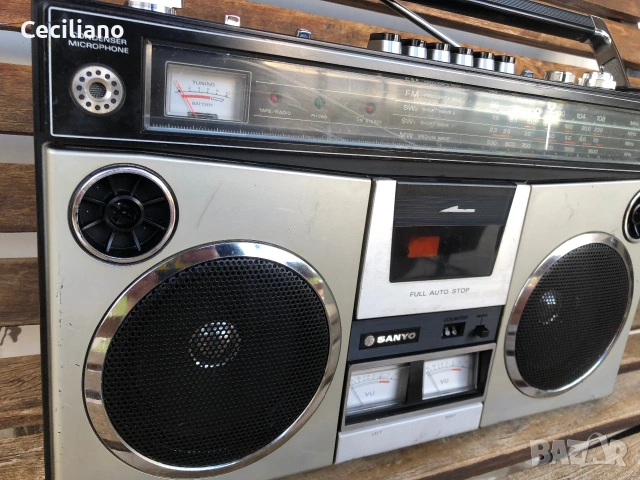 Радиокасетофон SANYO M4500K (Japan)! , снимка 4 - Радиокасетофони, транзистори - 54990932
