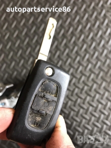 Контактен ключ с патрон и ключ за Citroen C4 (2003-2007) 9649781080, снимка 2 - Части - 54539220