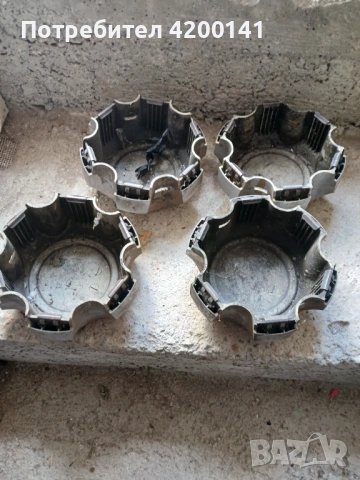 Капачки за джанти от TOYOTA  J-80, снимка 2 - Гуми и джанти - 54158129