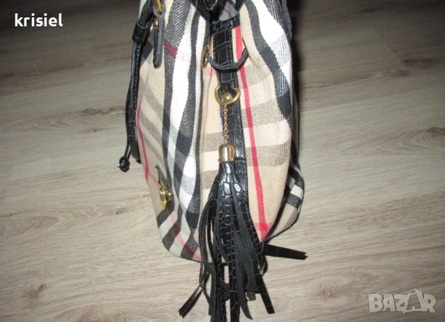 Burberry Дамска Чанта, снимка 6 - Чанти - 53958704