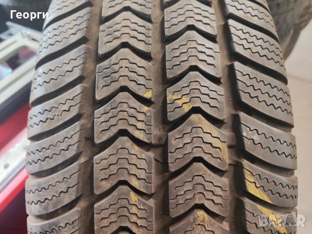 4бр.зимни гуми 235/65/16C Semperit