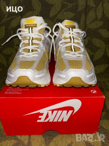 Нови дамски маратонки Nike zoom vomero to 5 w, снимка 11 - Маратонки - 54416992