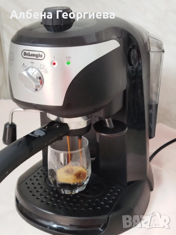 Кафе машина Delonghi за еспресо кафе, снимка 4 - Кафемашини - 54618816